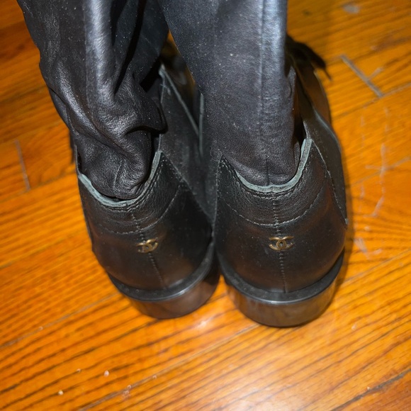 Authentic Chanel boots - Picture 3 of 6